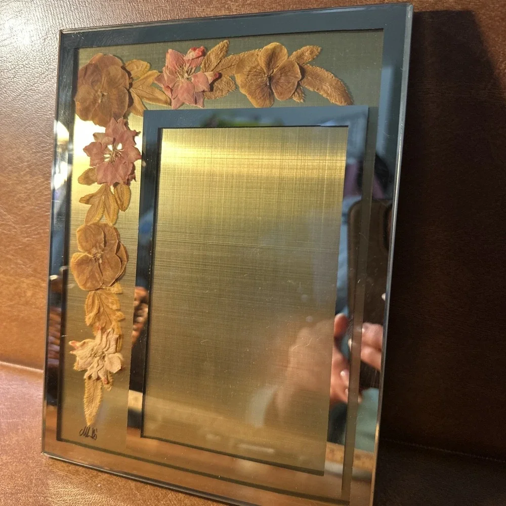 Glass Picture frame Pressed Dried Flower 4X6 Signed